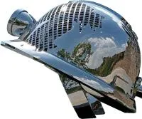 Каска - скульптура абстрактная скульптура из нержавеющей стали на заказ — Санкт-Петербург  