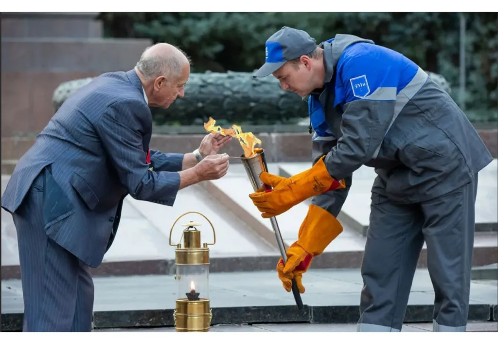 Лампа для переноса вечного огня в Санкт-Петербурге 
