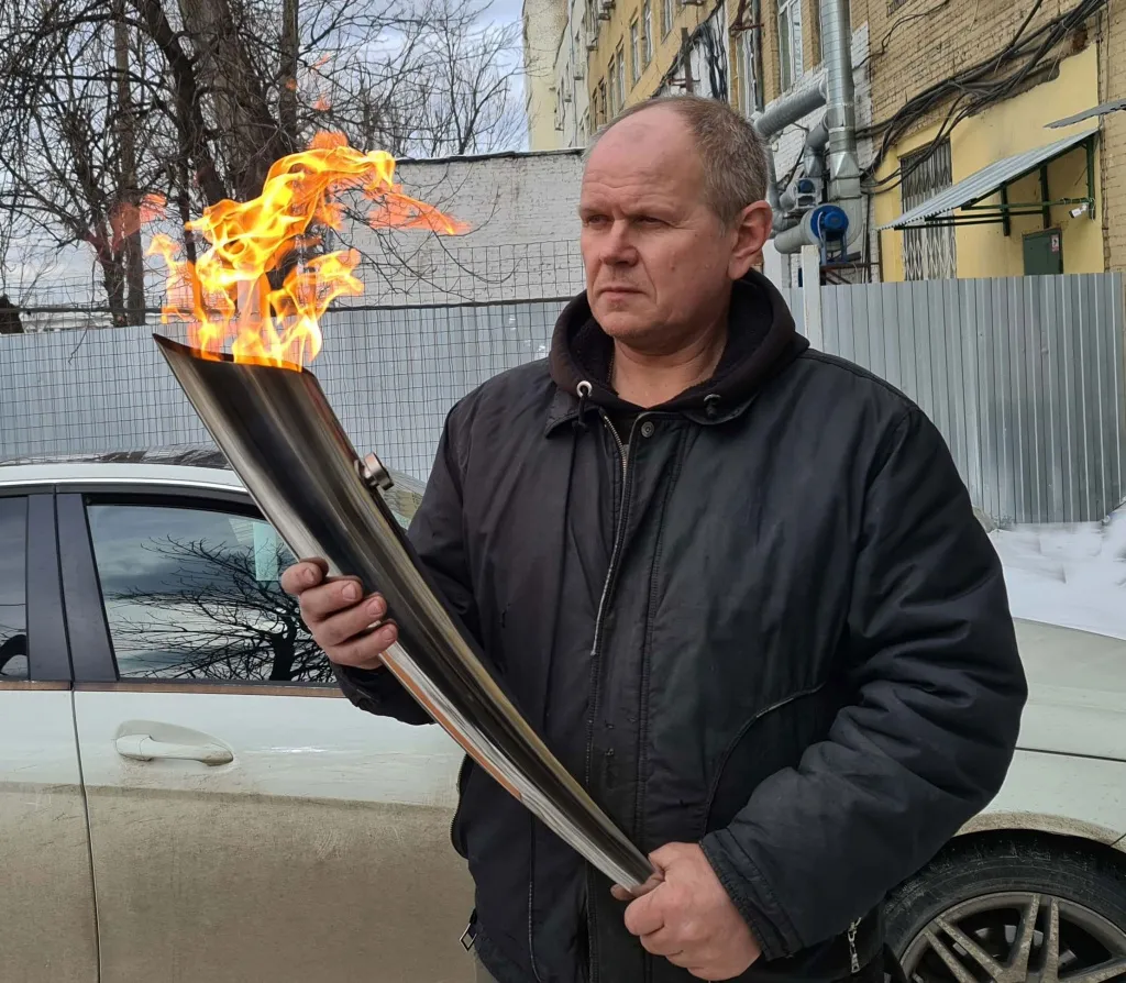 Факелы для эстафеты Олимпийского огня в Санкт-Петербурге